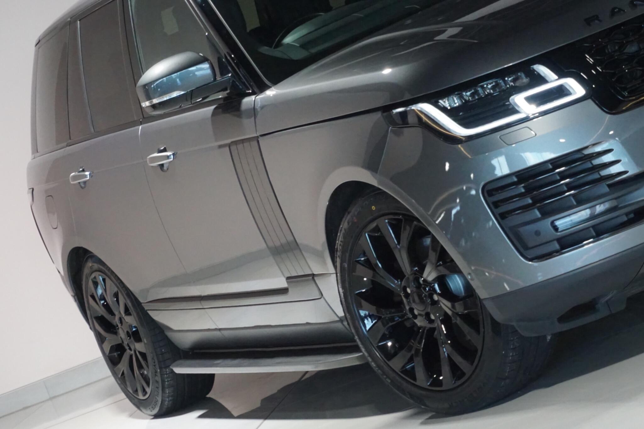 Land Rover Range Rover 3.0 SD V6 Autobiography SUV 5dr Diesel Auto 4WD Euro 6 (s/s) (275 ps)